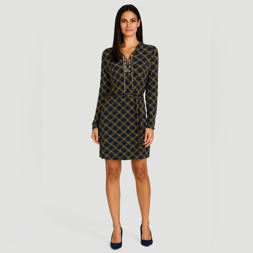 New Michael Kors Tie Front Chain Dress Size XS
Office Professional Business